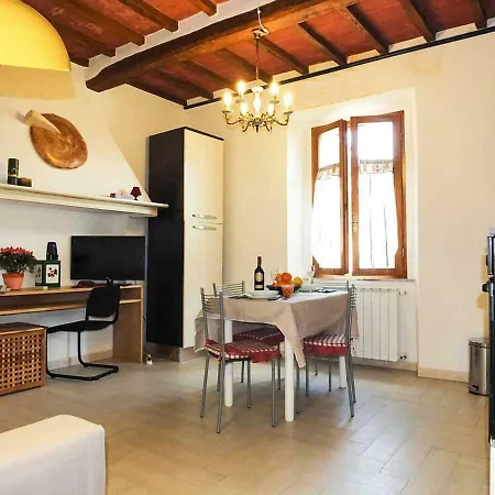 Casa Di Picche A Montieri